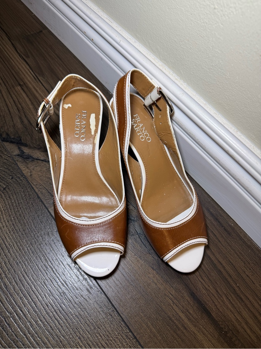 Franco Sarto Brown White Leather Sling Back Peep Toe Sandal Heels Size 7M - Picture 2 of 8